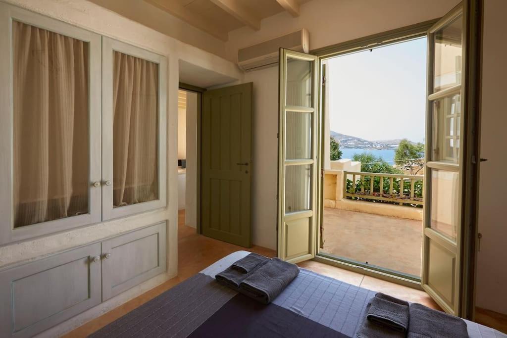 Ochre Dream, Beach Front & Sunset Villa Naousa Kültér fotó