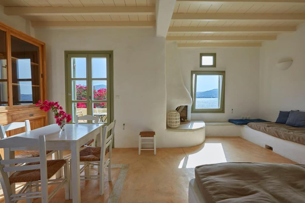 Ochre Dream, Beach Front & Sunset Villa Naousa Kültér fotó