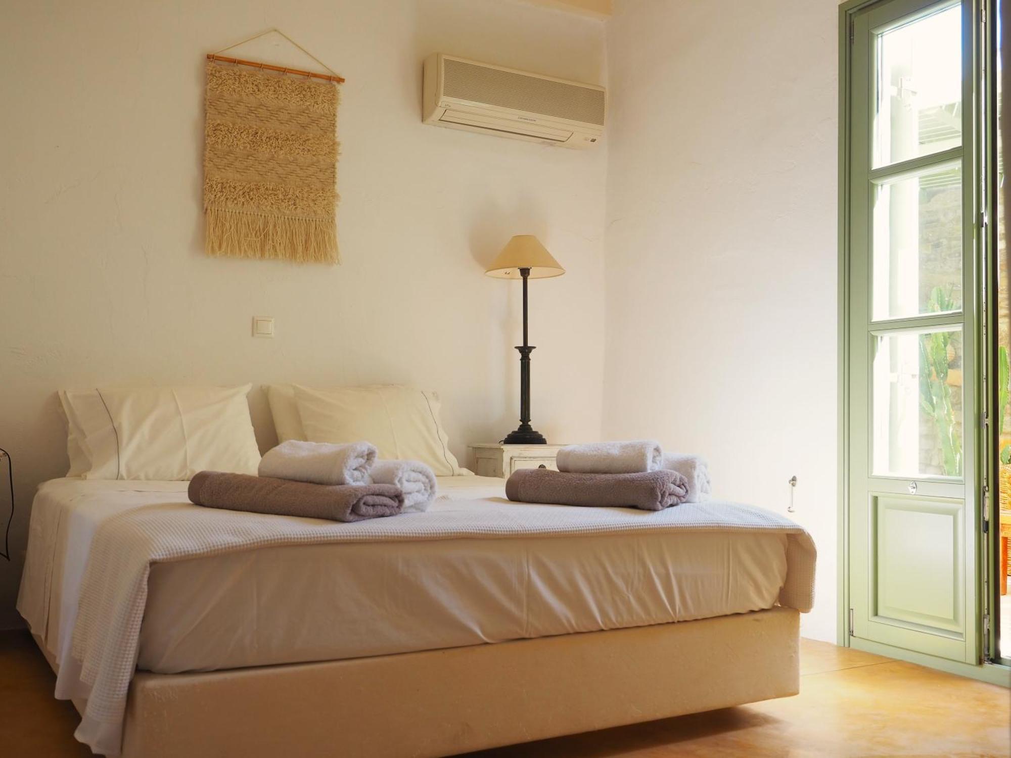 Ochre Dream, Beach Front & Sunset Villa Naousa Szoba fotó